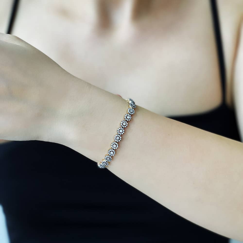 Diamond Effect Rose Model Bracelet