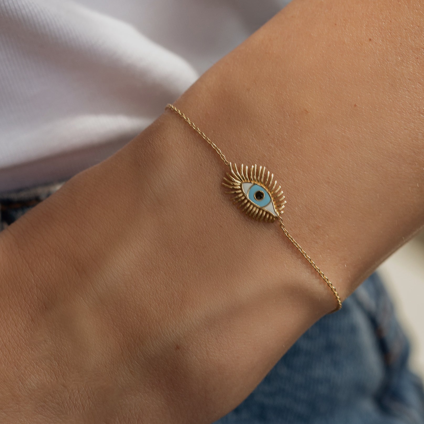 Bracelet on the Moon