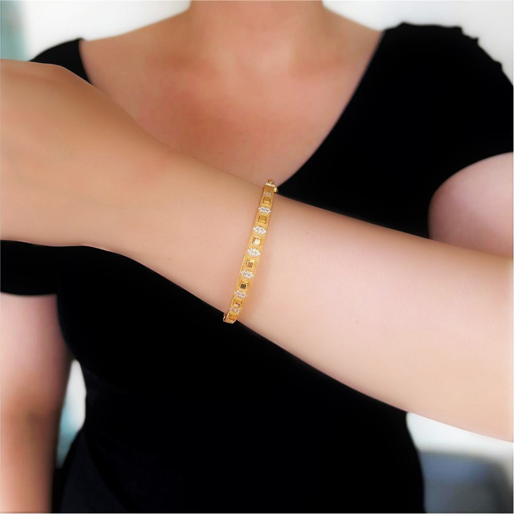 22 Carat Gold Stone Cuff Bracelet