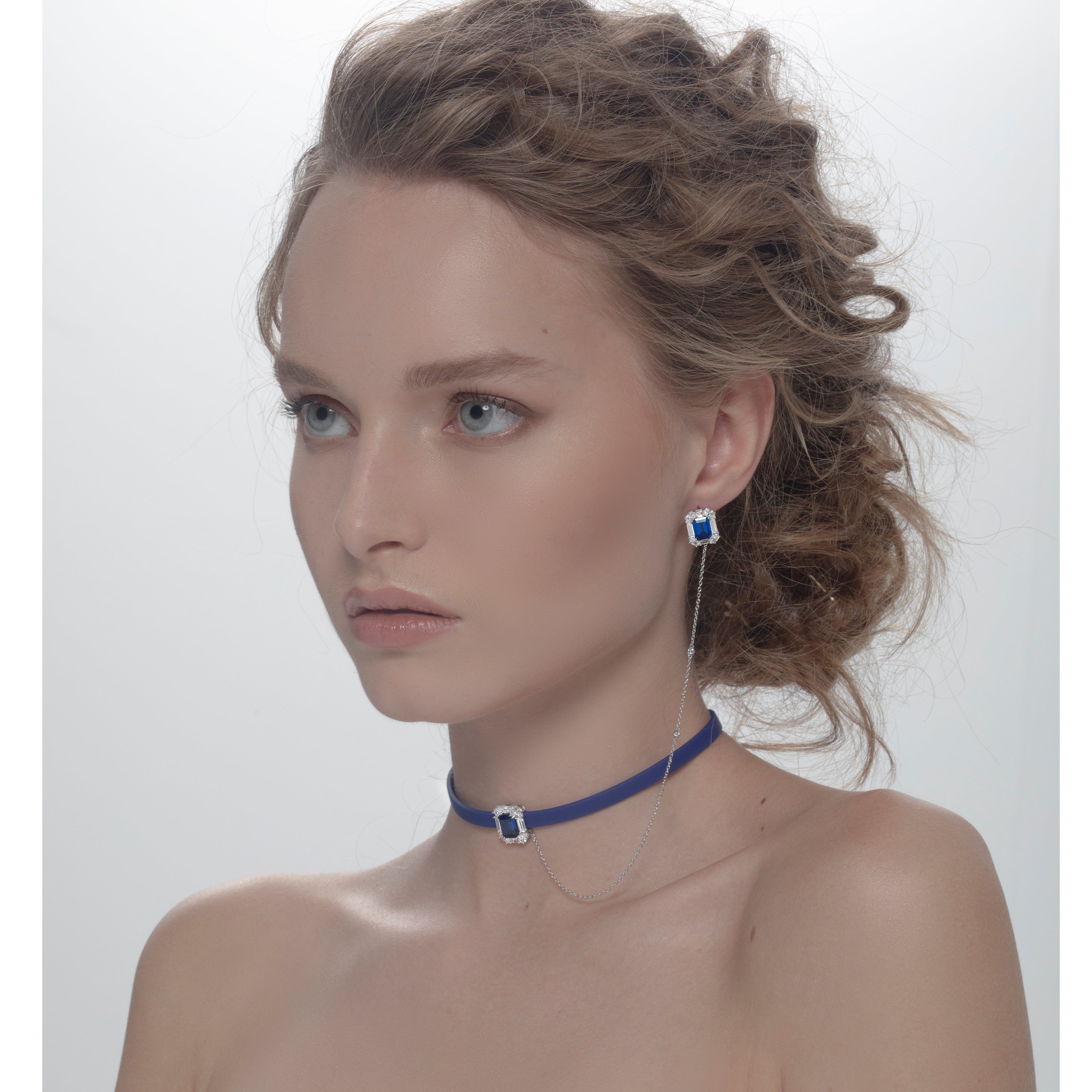 8 Carat Diamond Hybrid & Sapphire Gold Neckmaran
