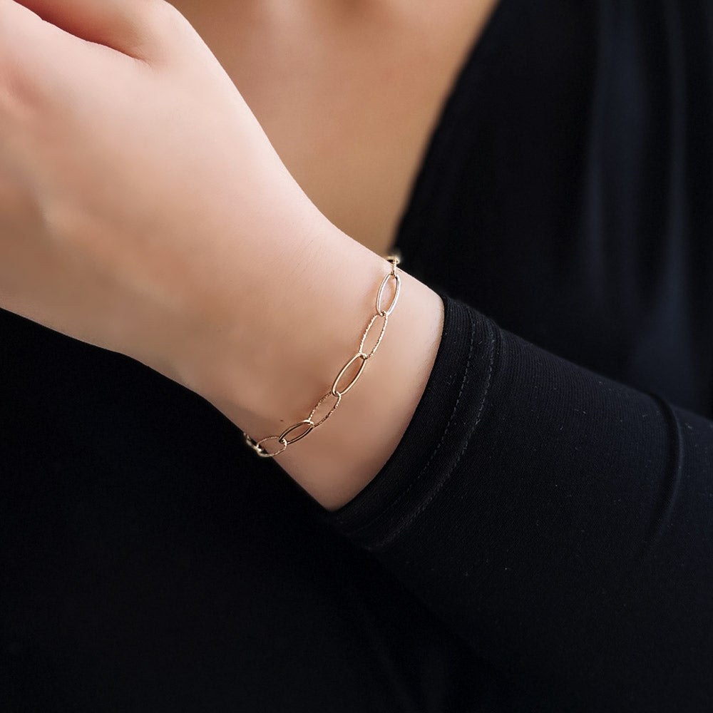 14K Yellow Gold Thin Paperclip Bracelet