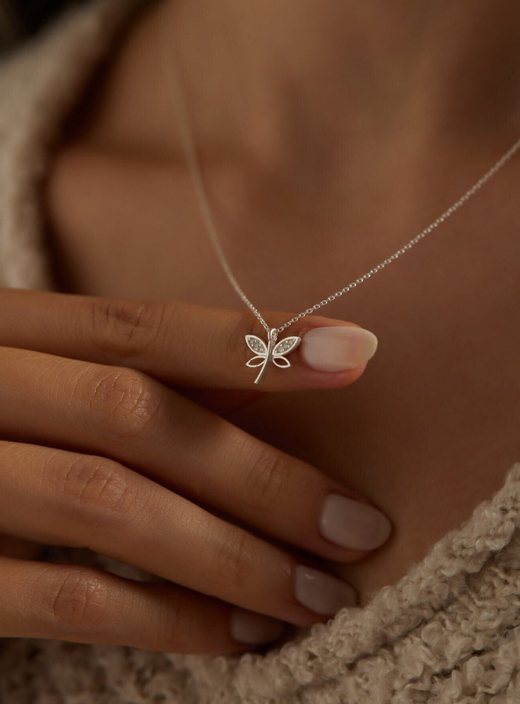 Gold Plated Minimal Dragonfly Model Necklace with 925 Sterling Silver Chain