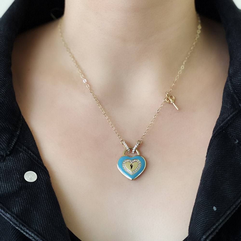 Enameled Key Detailed Lock Heart Necklace