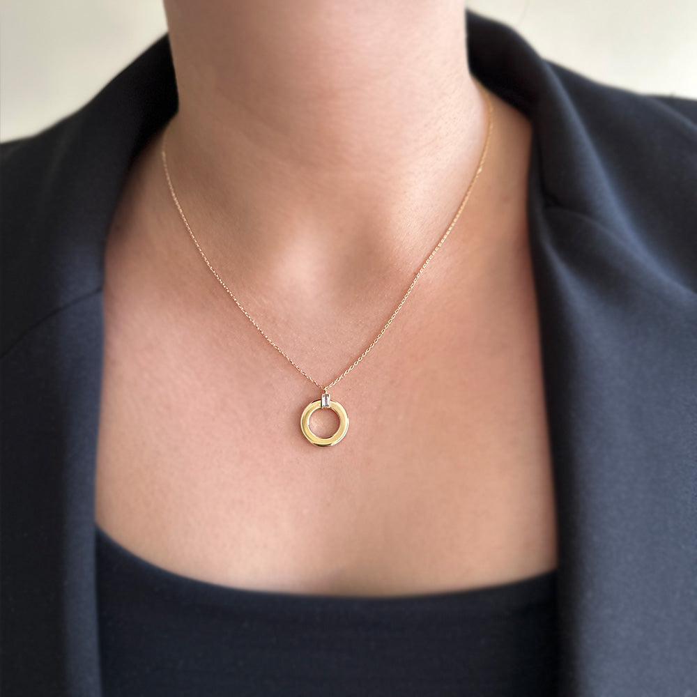 Baguette Stone Round Necklace