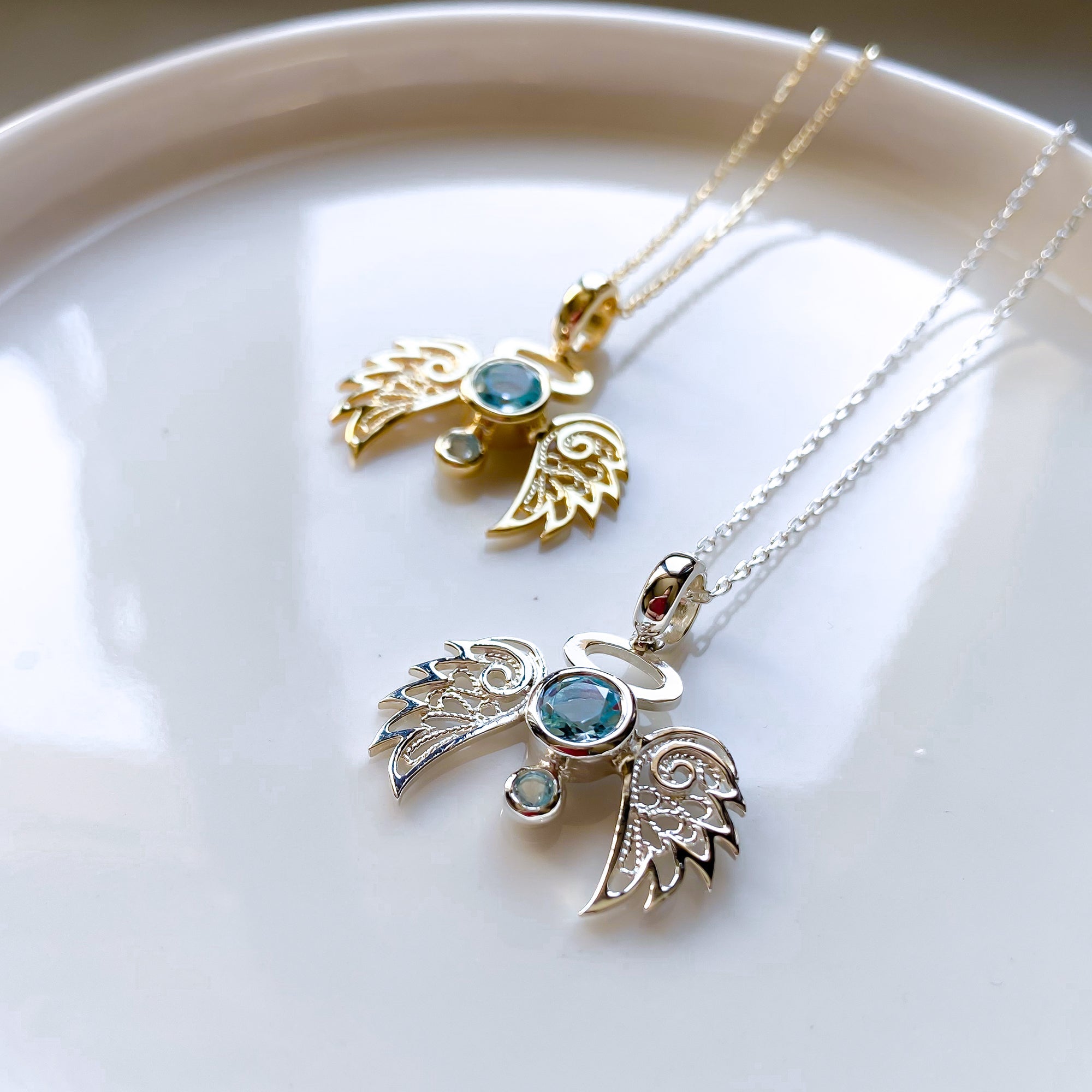 BOLD ANGELO NECKLACE - BLUE TOPAZ STONE