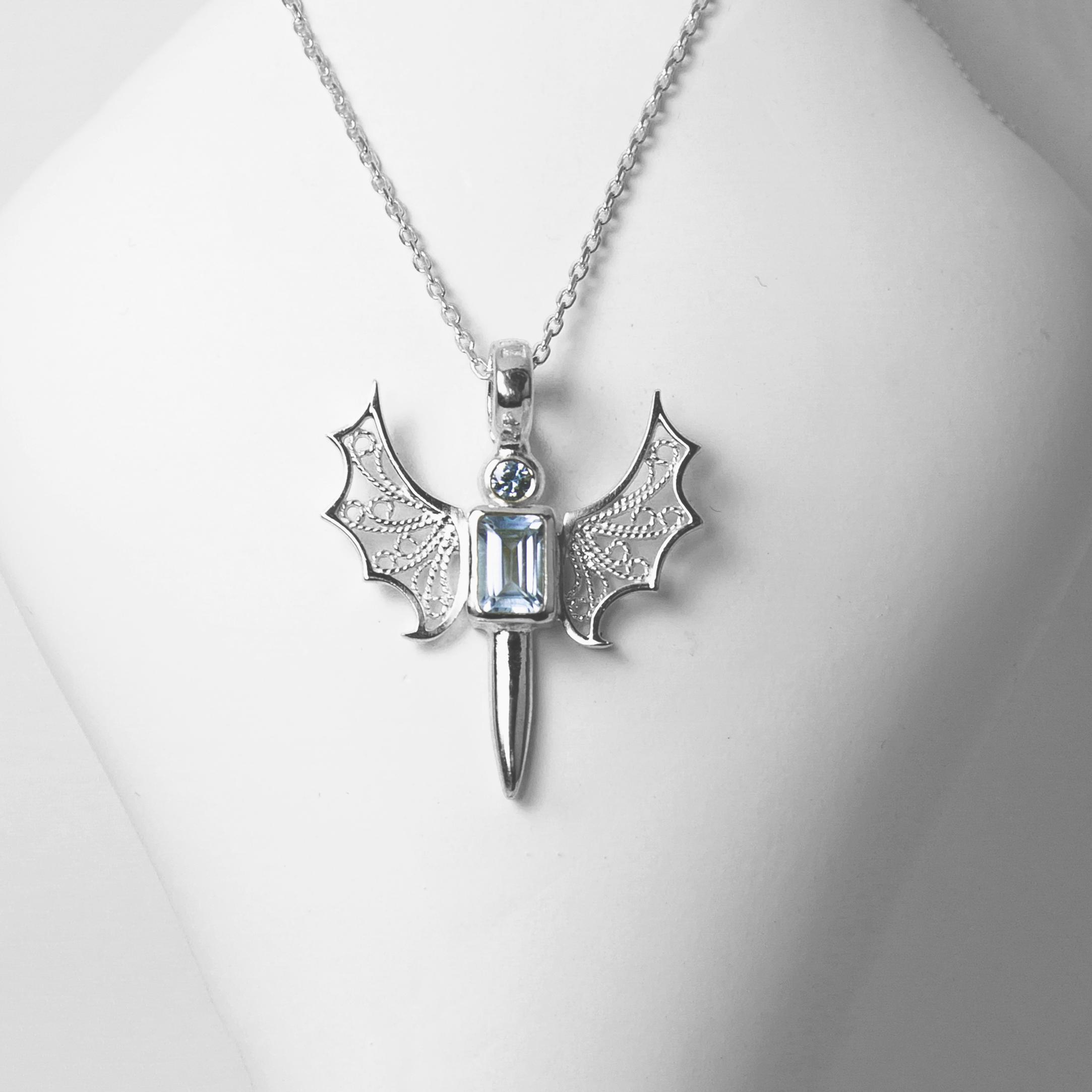 BOLD DEVOLO NECKLACE - BLUE TOPAZ STONE