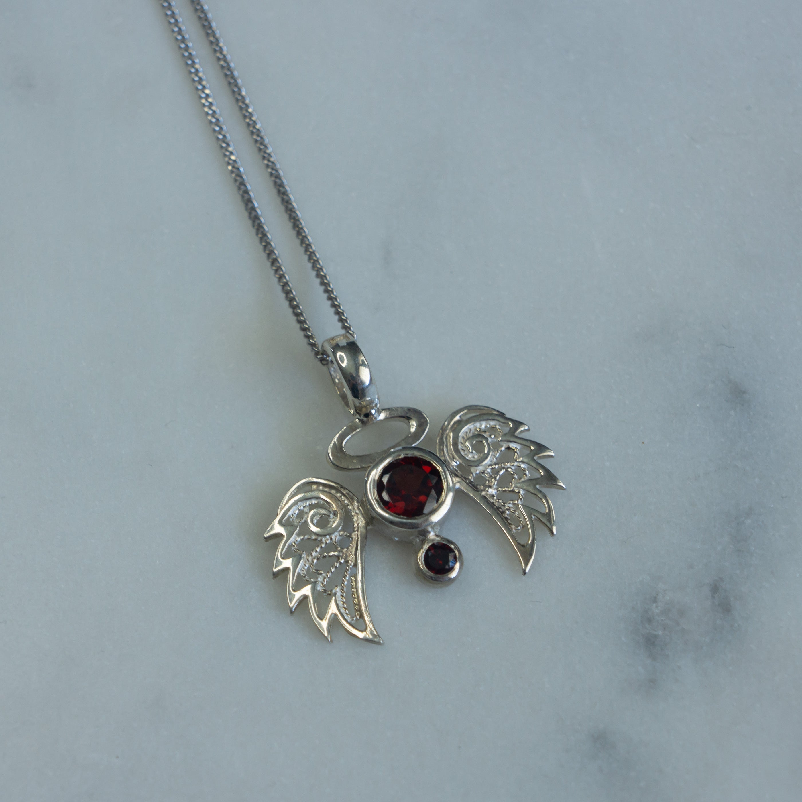 BOLD ANGELO NECKLACE - GARNET STONE