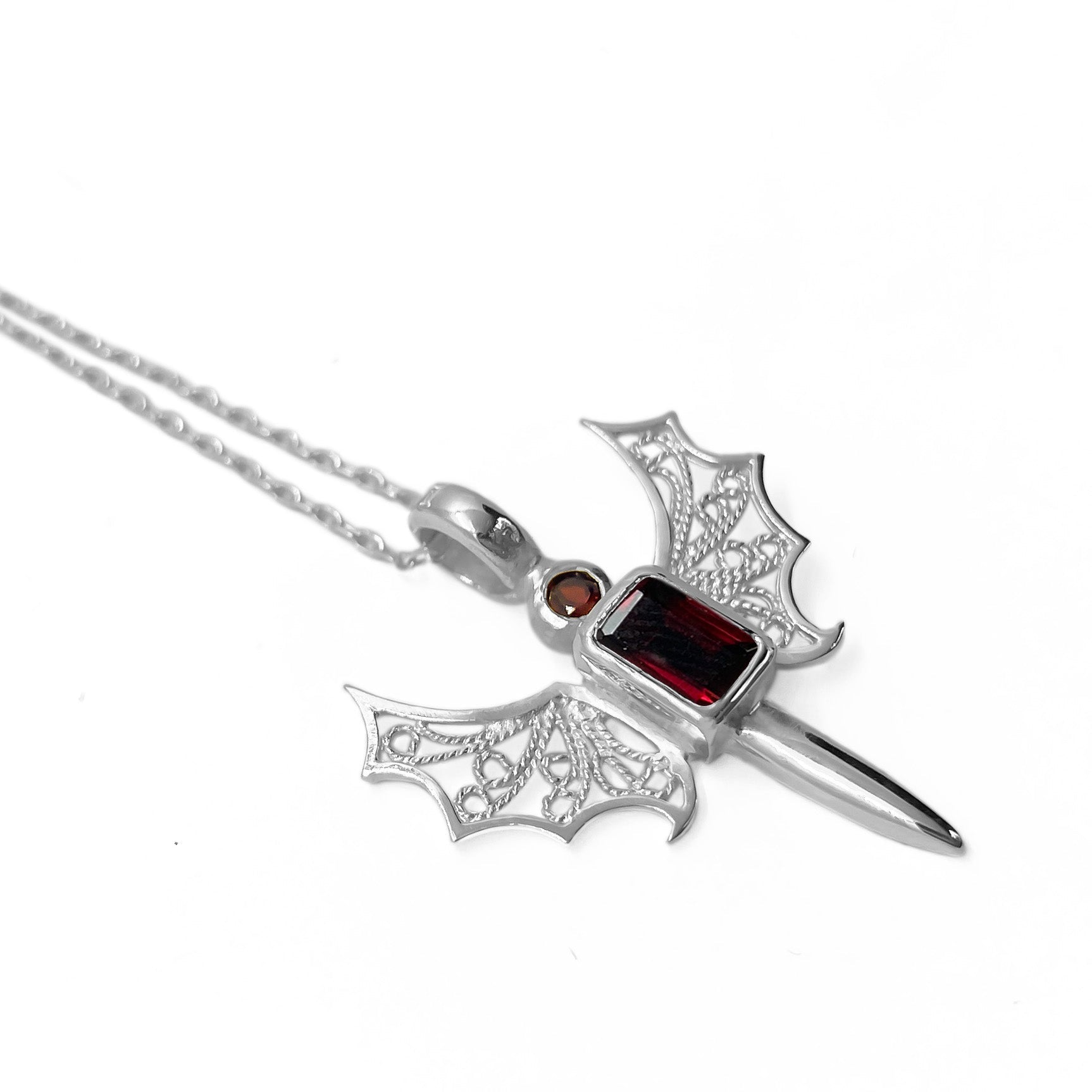 BOLD DEVOLO NECKLACE - GARNET STONE