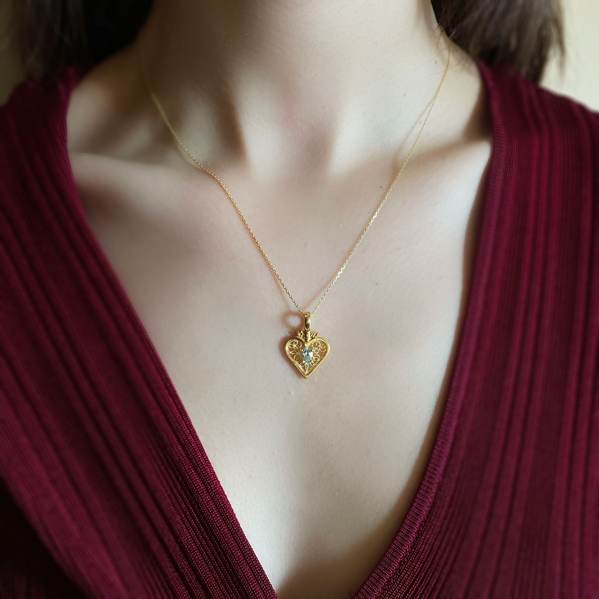 ELIZABETH NECKLACE - BLUE TOPAZ STONE