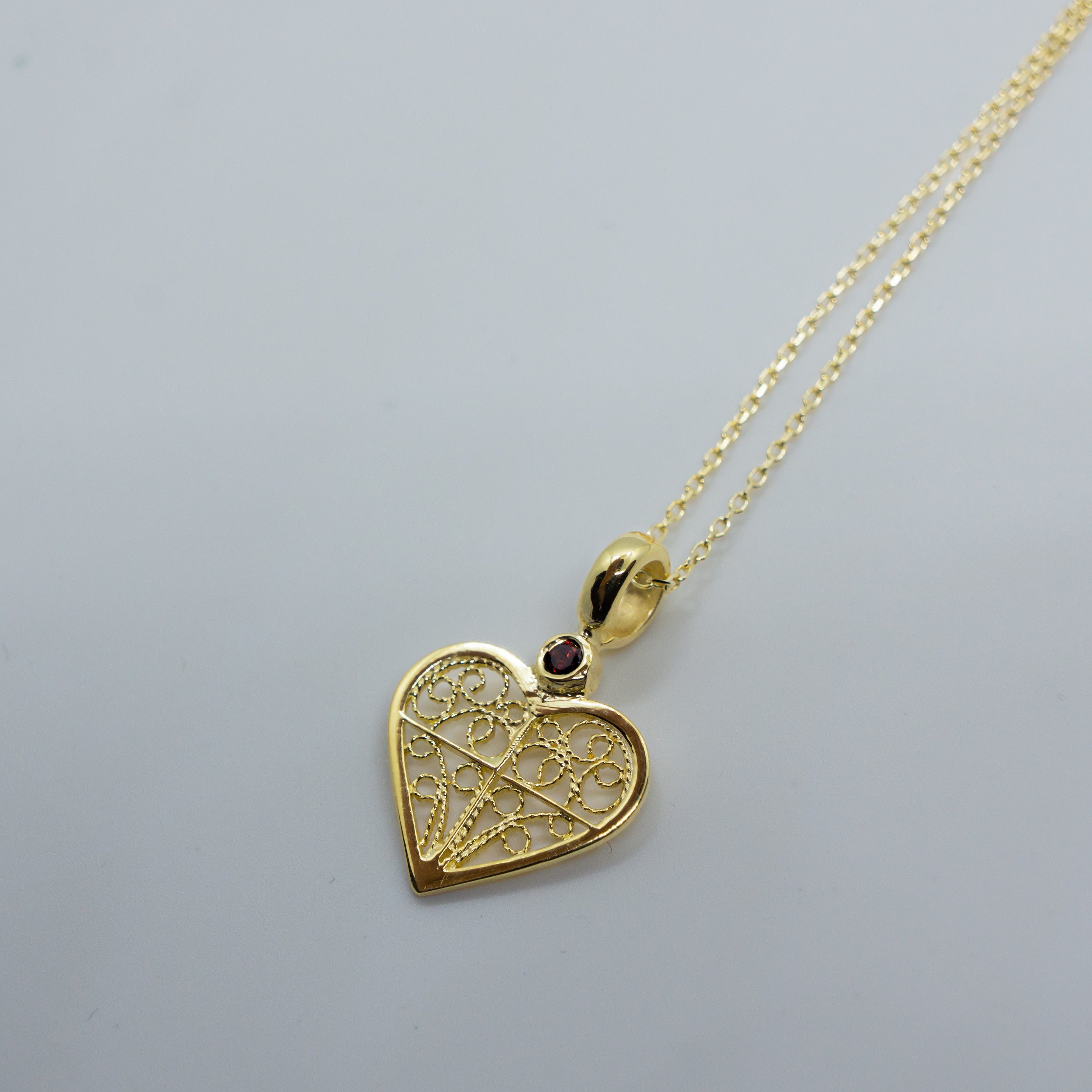 ALICE HEART NECKLACE - GARNET STONE