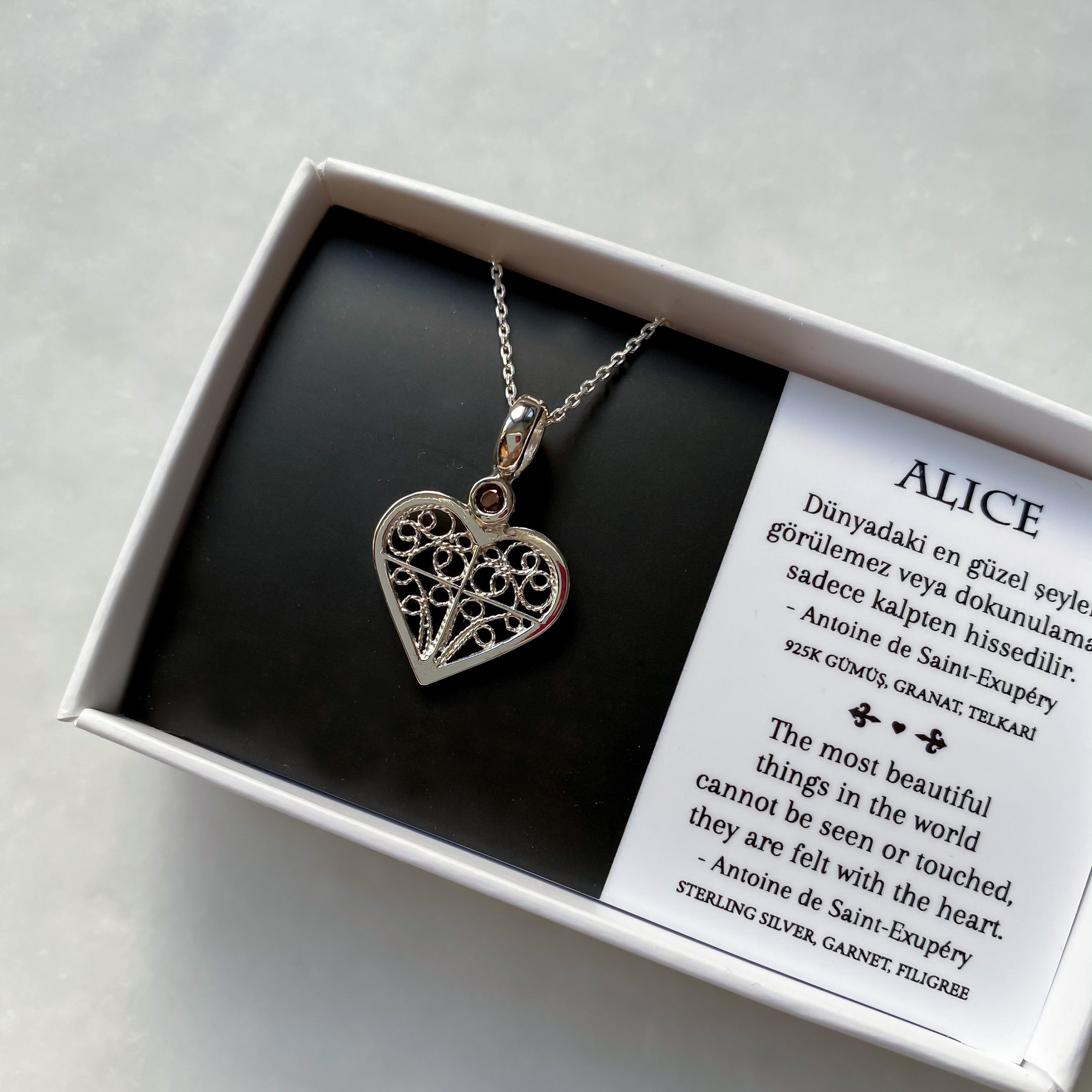 ALICE HEART NECKLACE - GARNET STONE