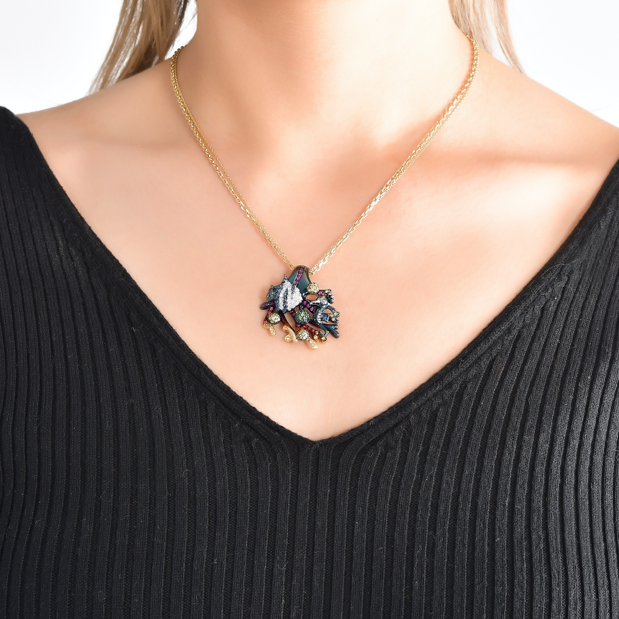 Le Grand Bleu Seahorse Pendant