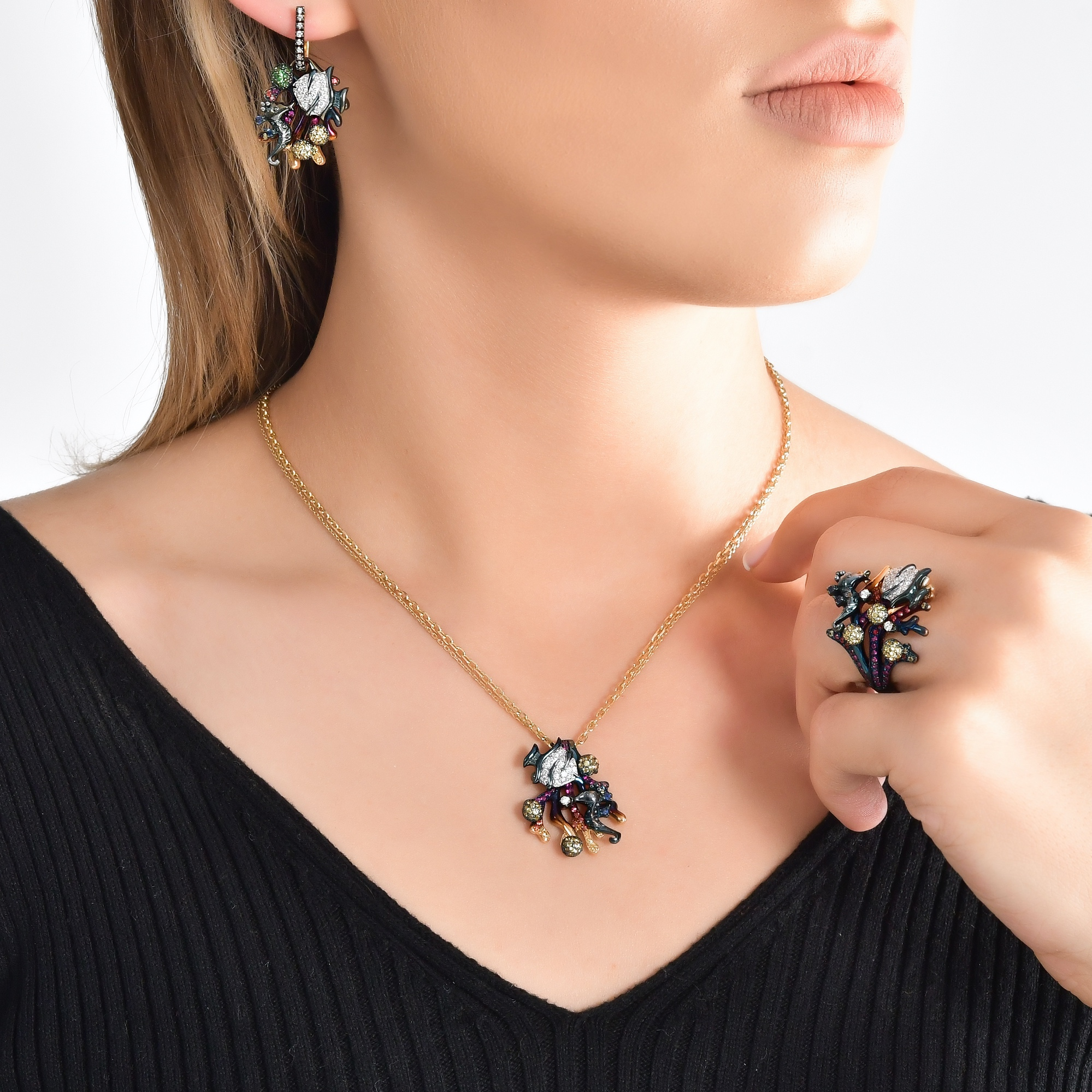 Le Grand Bleu Seahorse Pendant